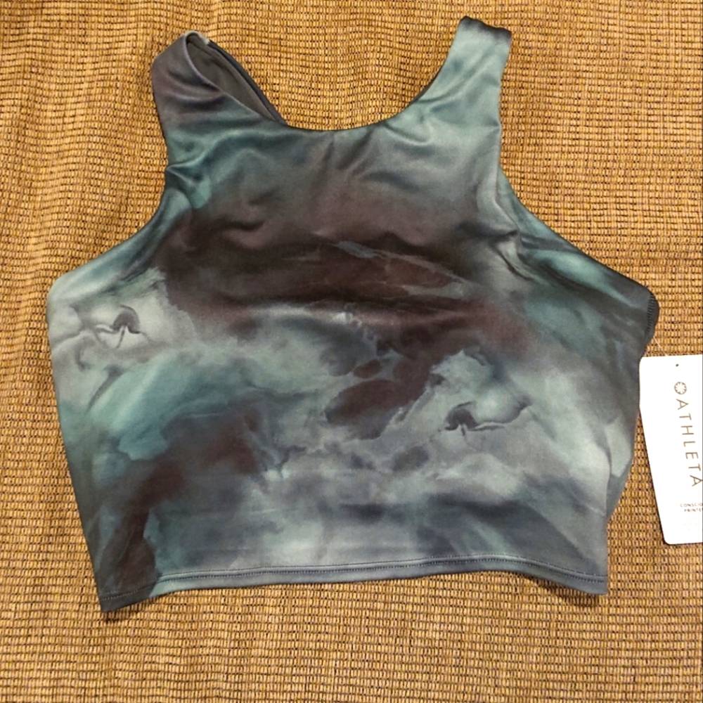 Athleta crop top size medium, marine dark color